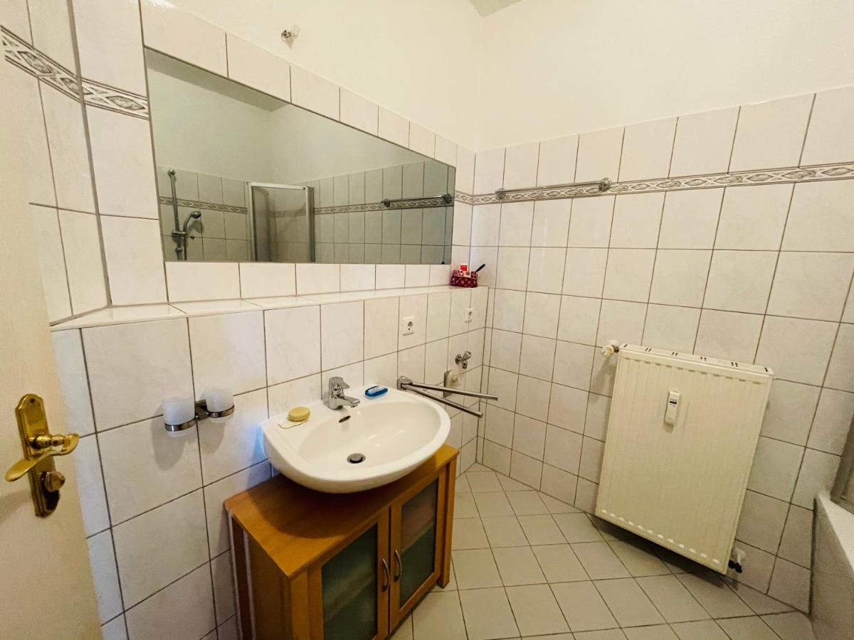 "Glueck Auf" Lichtdurchflutete Schicke Ferienwohnung In Zwickau Luaran gambar