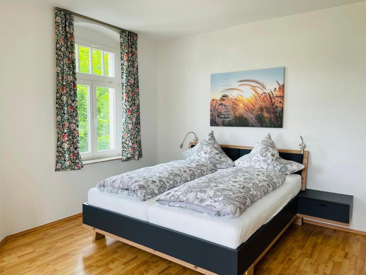 "Glueck Auf" Lichtdurchflutete Schicke Ferienwohnung In Zwickau Luaran gambar