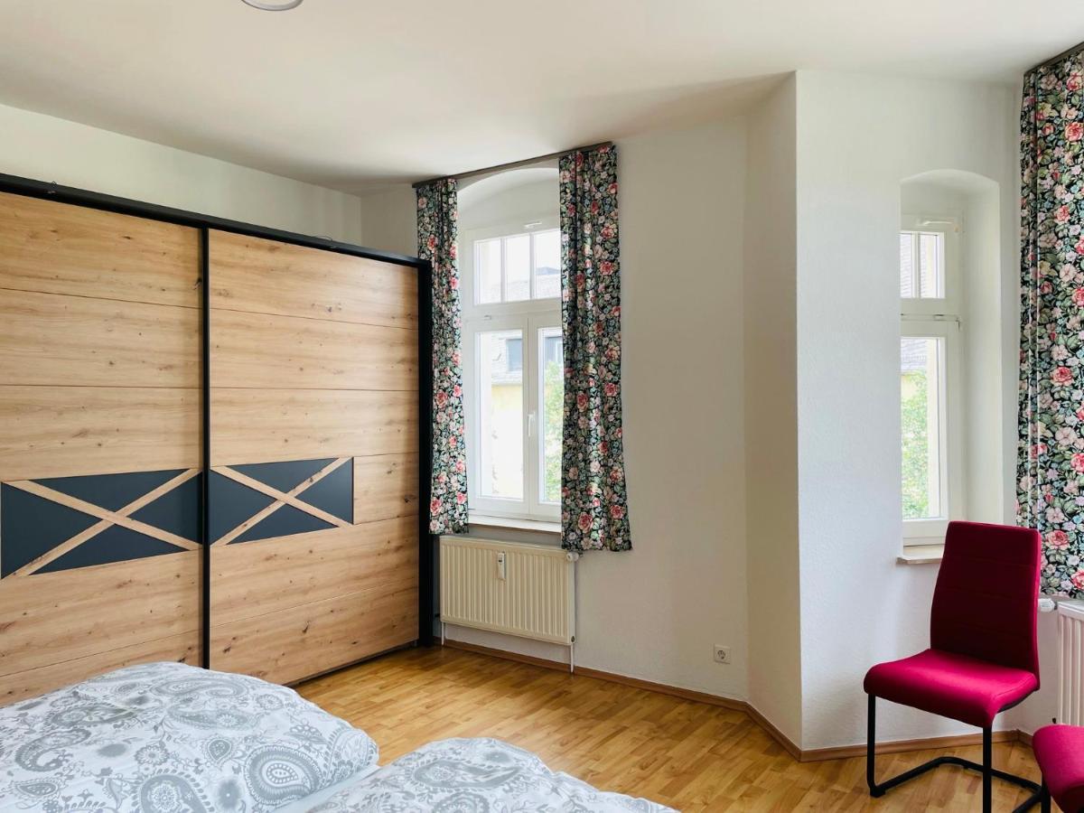 "Glueck Auf" Lichtdurchflutete Schicke Ferienwohnung In Zwickau Luaran gambar