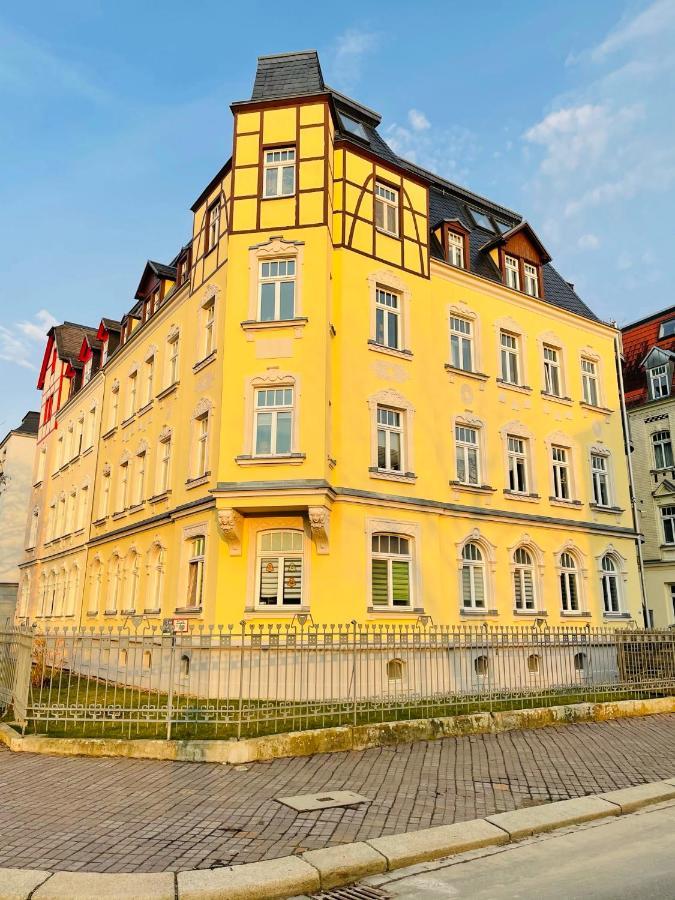 "Glueck Auf" Lichtdurchflutete Schicke Ferienwohnung In Zwickau Luaran gambar